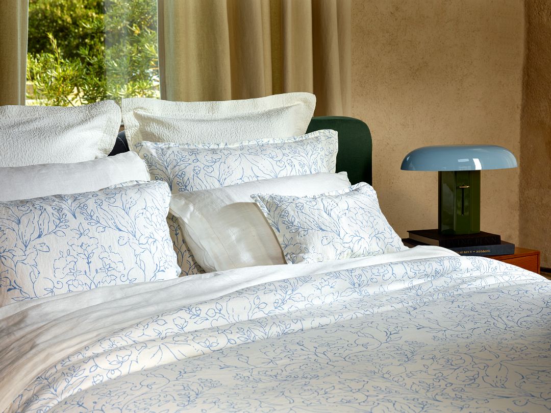 Amor Perfeito Square Pillowcase