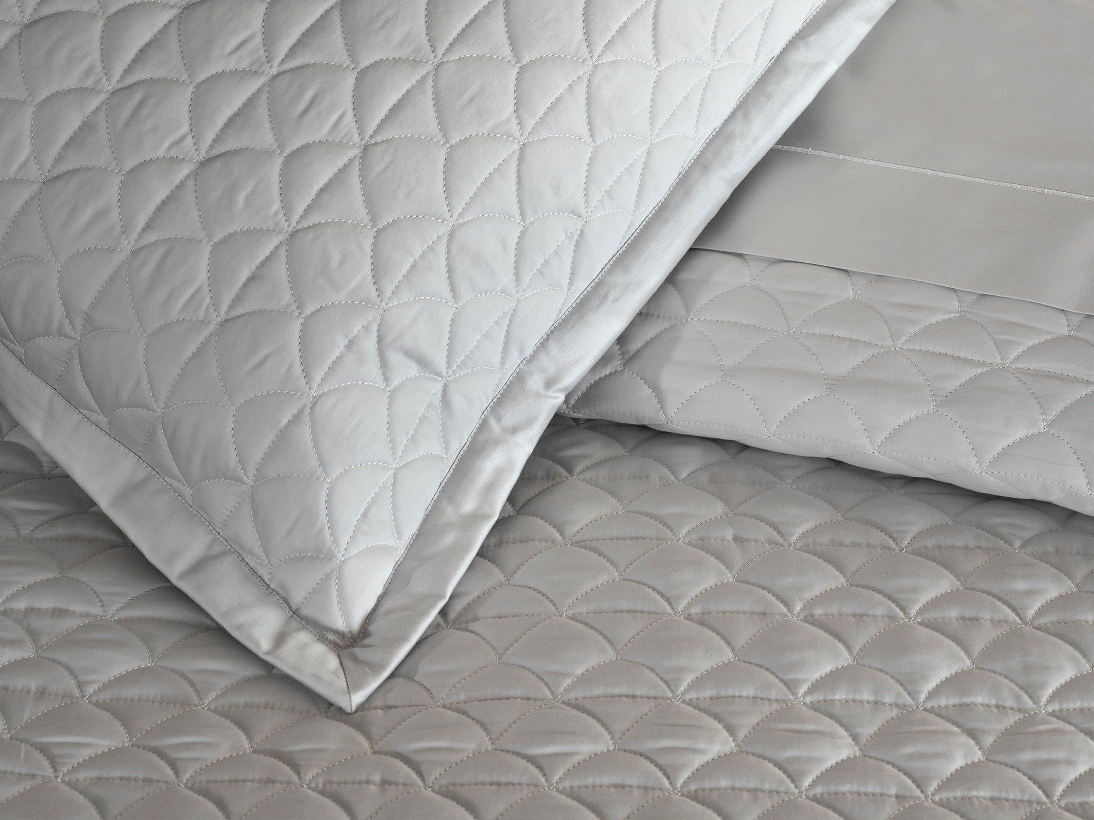 Suave Quilted Square Pillowcase