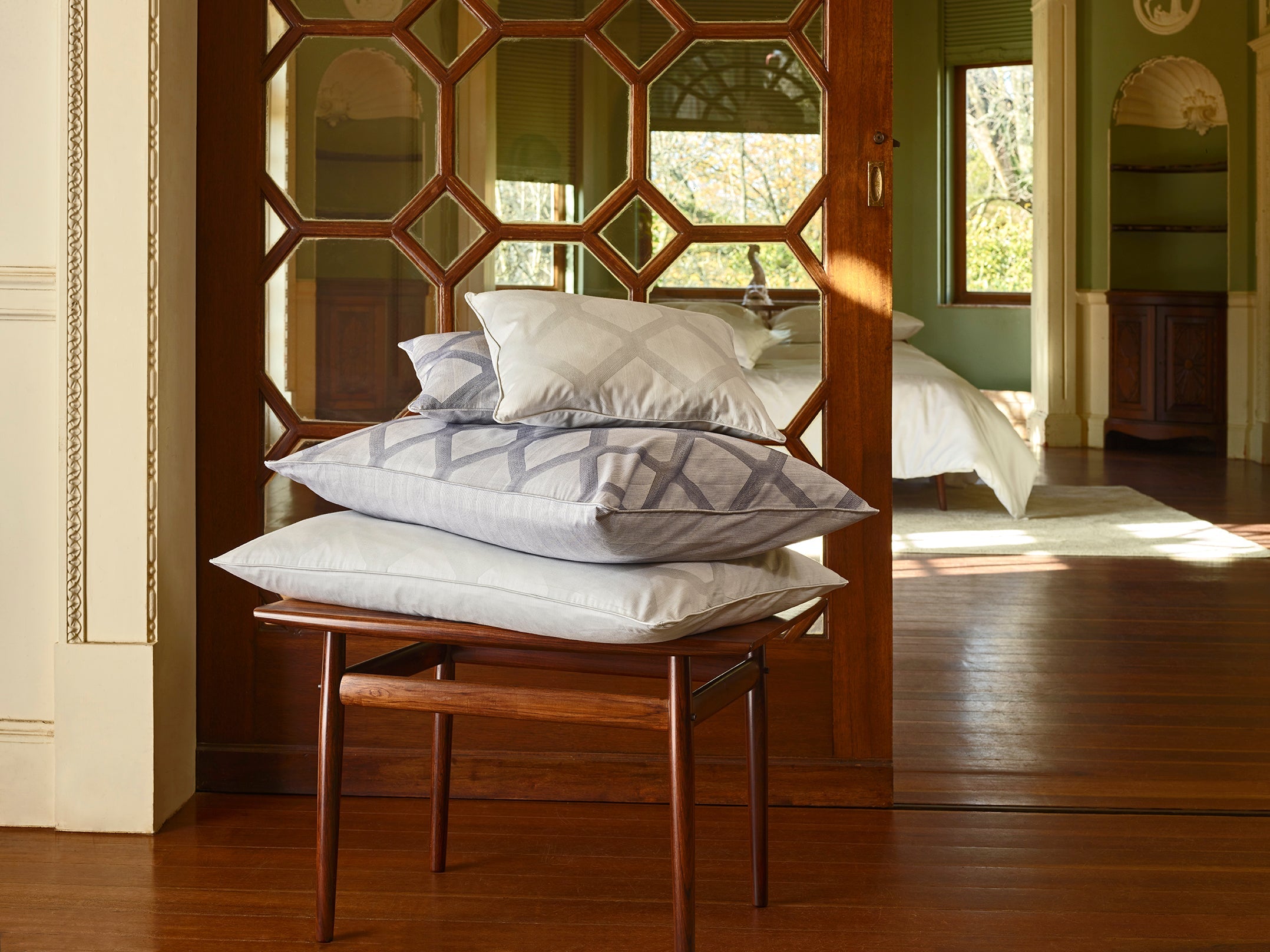 Cidade Pillowcase Pair with Piping on Four Sides