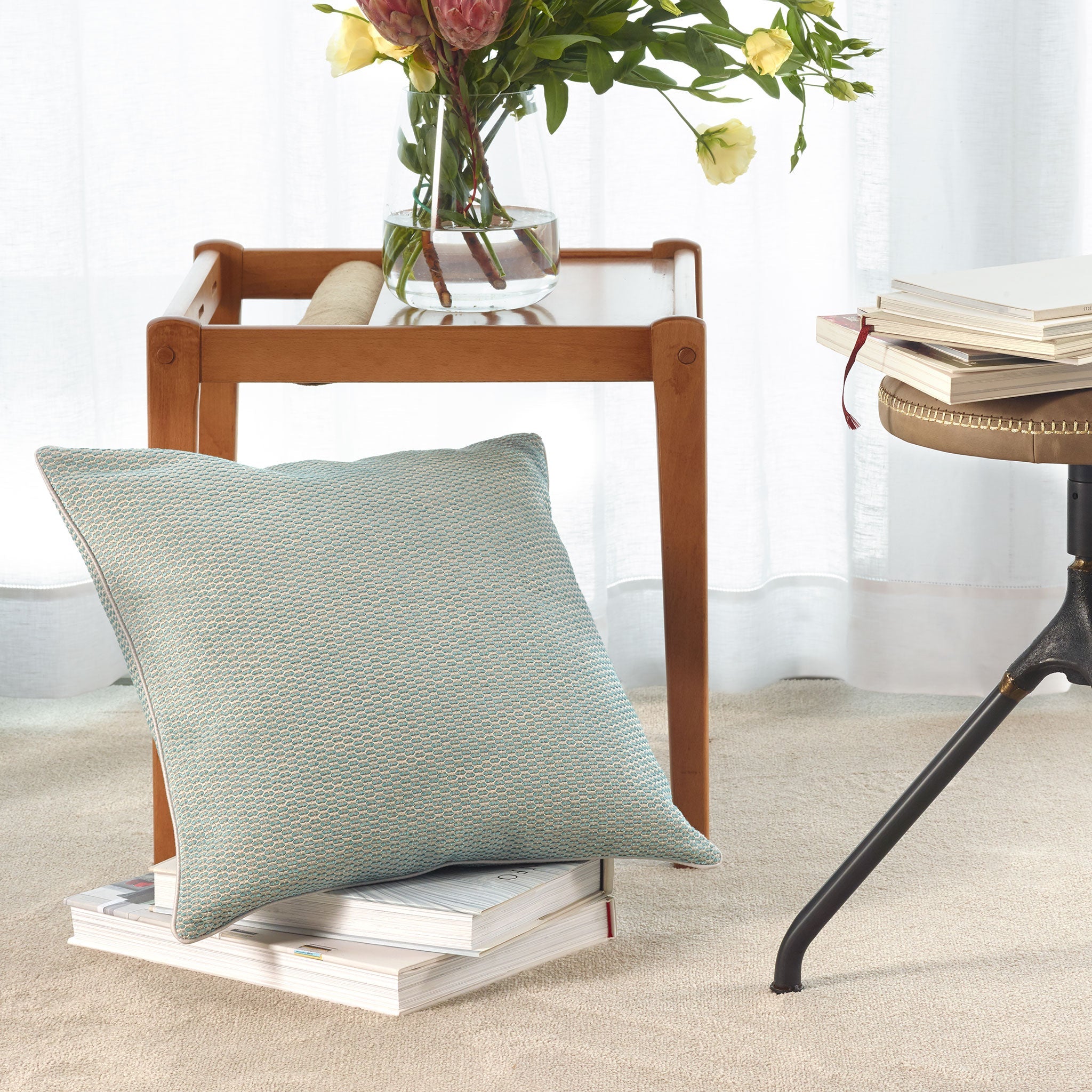 Jasmim Square Pillowcase