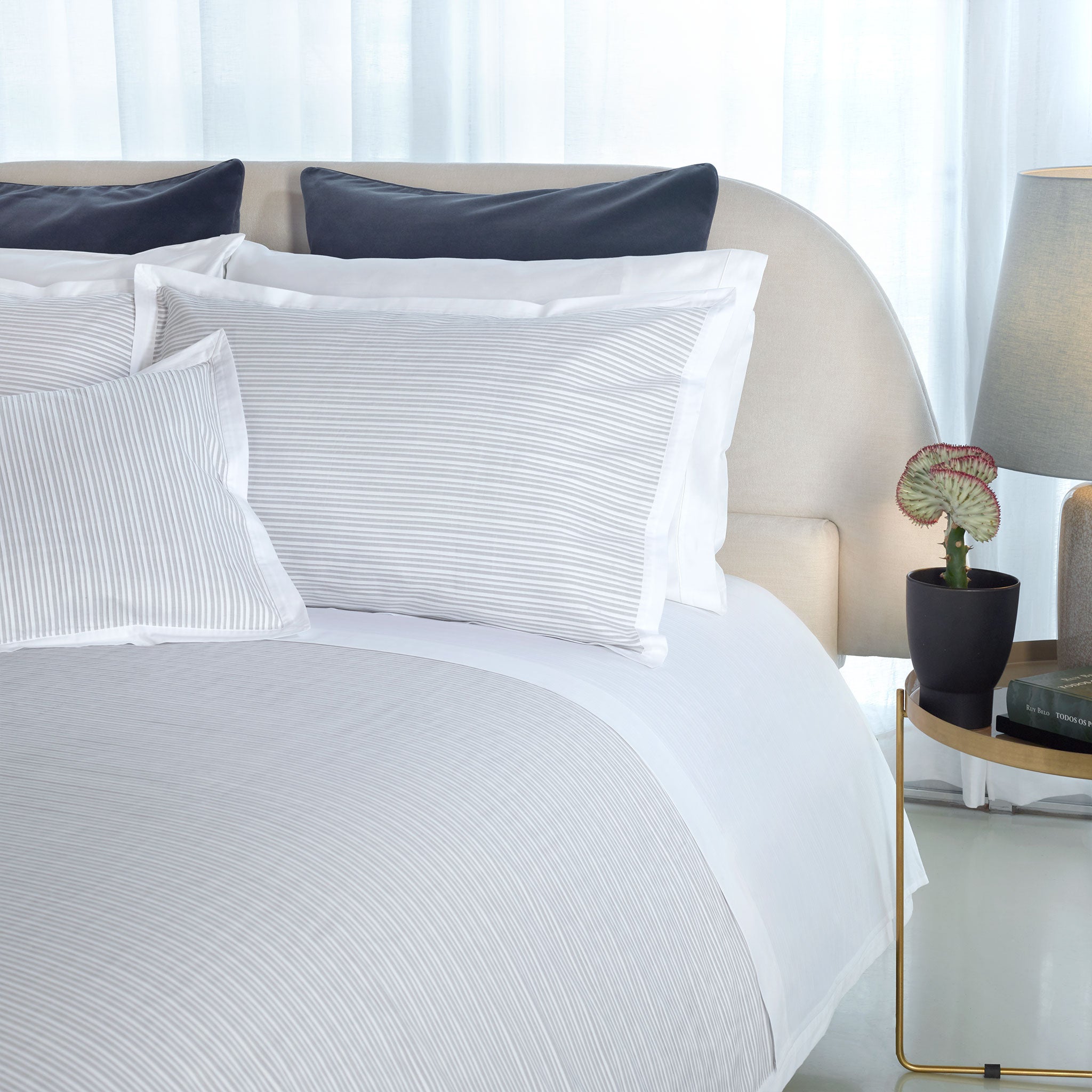 Luna Pillowcase Pair with Flanges